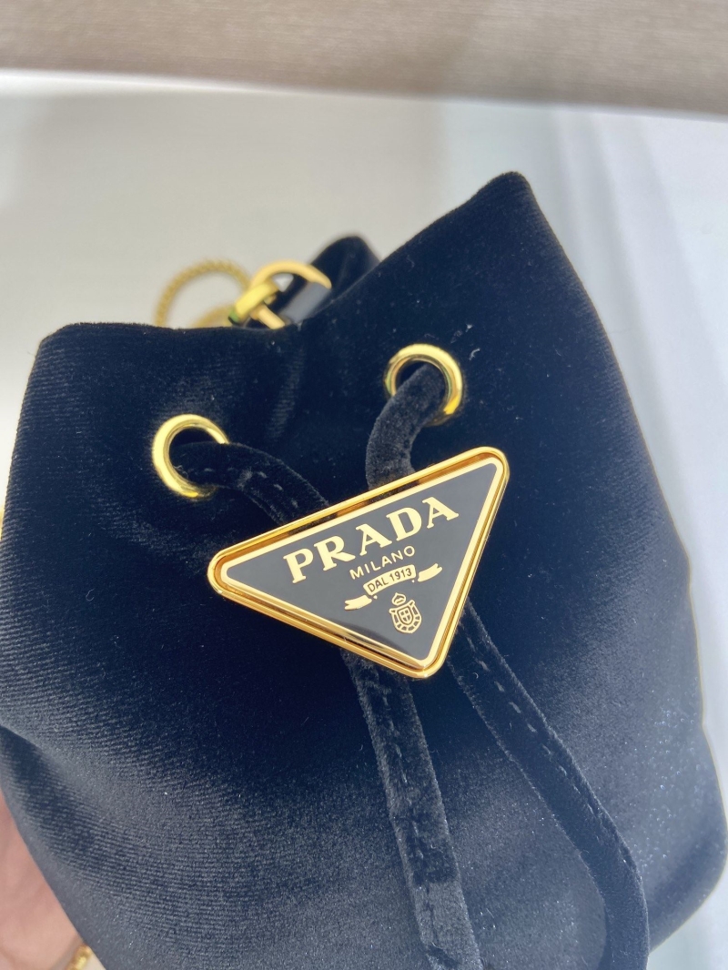 Pra*a bucket bags